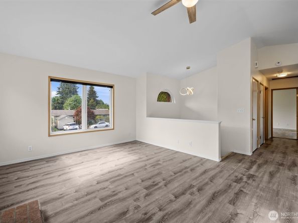 2233 NW Clinton Avenue, Poulsbo WA 98370