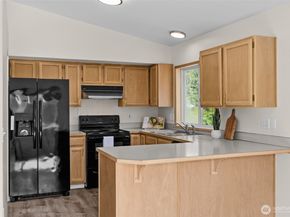 2233 NW Clinton Avenue, Poulsbo WA 98370