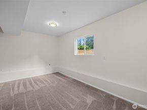 2233 NW Clinton Avenue, Poulsbo WA 98370
