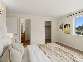 13227 35th Avenue NE 1, Seattle WA 98125