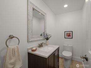 1007 W Newell Street, Seattle WA 98119