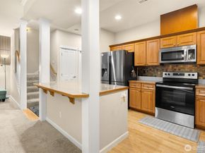 10700 SE 260th Street E103, Kent WA 98030