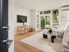 6710 36th Avenue SW B, Seattle WA 98126