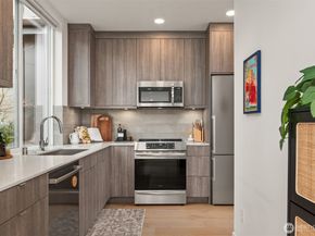6710 36th Avenue SW B, Seattle WA 98126