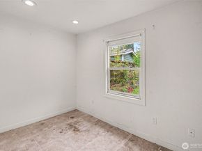1207 SW cambridge Street, Seattle WA 98106