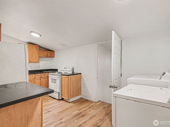 1207 SW cambridge Street, Seattle WA 98106