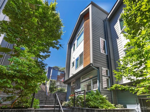 2605 22nd AVE W B, Seattle WA 98199