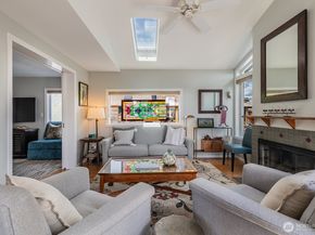 1210 E Shelby Street G, Seattle WA 98102