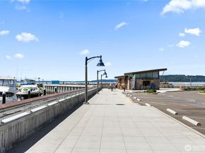 22222 Dock Avenue S 3C, Des Moines WA 98198