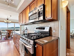 22222 Dock Avenue S 3C, Des Moines WA 98198