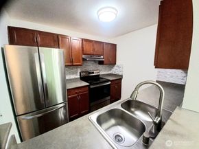 15415 35th Avenue W E205, Lynnwood WA 98087