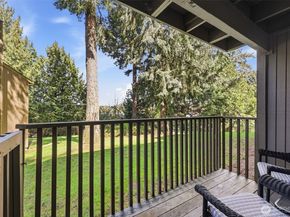 22105 66th Avenue W 1C, Mountlake Terrace WA 98043