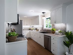 12328 Issaquah Hobart Road, Issaquah WA 98027