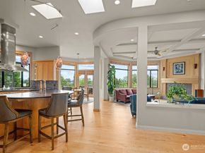 7619 115th Place NE, Kirkland WA 98033