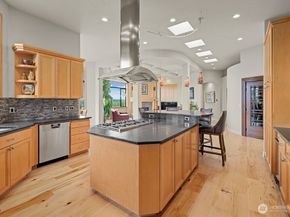 7619 115th Place NE, Kirkland WA 98033