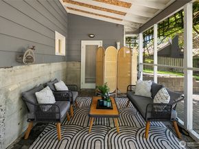 11535 40th Avenue NE, Seattle WA 98125