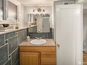 11535 40th Avenue NE, Seattle WA 98125