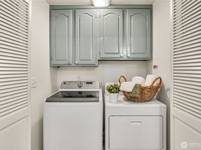 19616 61st Place NE 5, Kenmore WA 98028