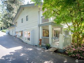 19616 61st Place NE 5, Kenmore WA 98028