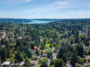 19616 61st Place NE 5, Kenmore WA 98028
