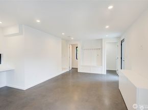 4606 NE 47th Street, Seattle WA 98105