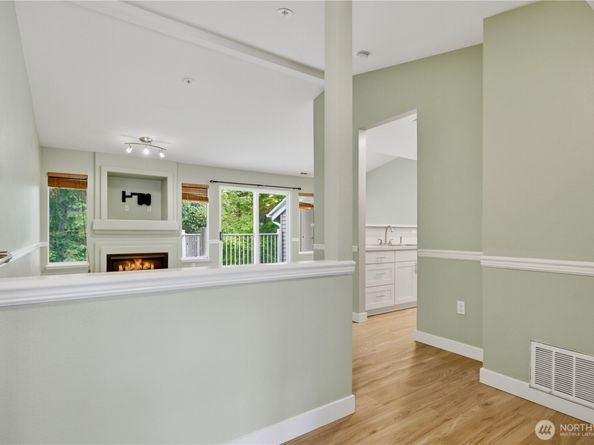 25235 SE Klahanie blvd C303, Sammamish WA 98029