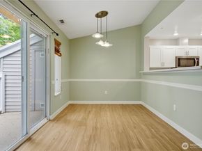 25235 SE Klahanie blvd C303, Sammamish WA 98029