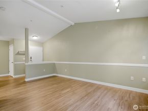25235 SE Klahanie blvd C303, Sammamish WA 98029