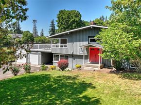 2200 NE 24th Street, Renton WA 98056