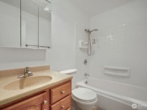 6110 24th Avenue NW 203, Seattle WA 98107