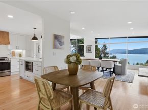 639 W Lake Sammamish Parkway NE, Bellevue WA 98008