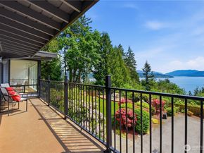 639 W Lake Sammamish Parkway NE, Bellevue WA 98008