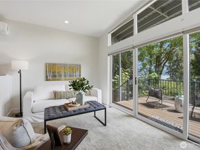 639 W Lake Sammamish Parkway NE, Bellevue WA 98008