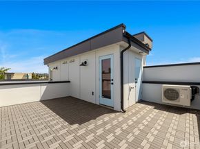 2230 D NW 60th Street, Seattle WA 98107