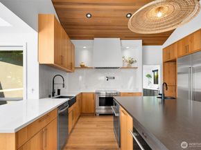 13441 64th Terrace NE, Kirkland WA 98034