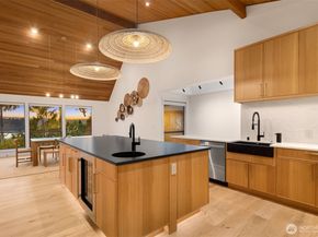 13441 64th Terrace NE, Kirkland WA 98034