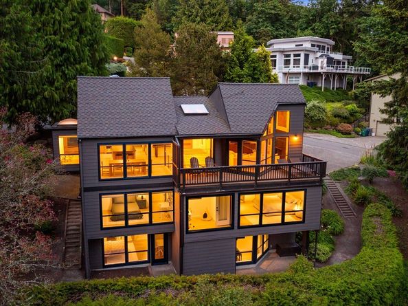 13441 64th Terrace NE, Kirkland WA 98034