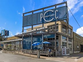 916 N 73rd Street A, Seattle WA 98103