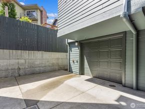 916 N 73rd Street A, Seattle WA 98103