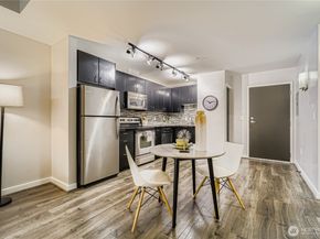 103 Bellevue Avenue E 102, Seattle WA 98102