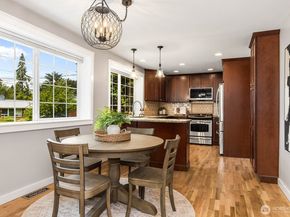 7441 NE 145th St, Kirkland WA 98034