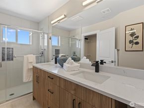 8025 177th Place NE C101, Kenmore WA 98028