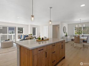 8025 177th Place NE C101, Kenmore WA 98028