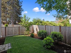 8025 177th Place NE C101, Kenmore WA 98028