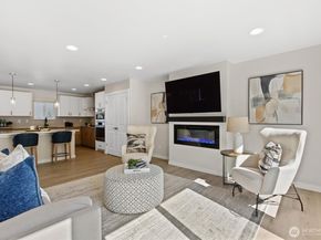8025 177th Place NE C101, Kenmore WA 98028
