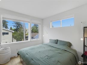 918 N 100th Street B, Seattle WA 98133