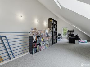 918 N 100th Street B, Seattle WA 98133