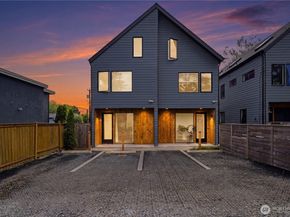 918 N 100th Street B, Seattle WA 98133