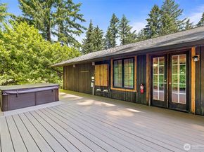 145 Big Bear Place NW, Issaquah WA 98027