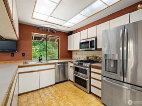 145 Big Bear Place NW, Issaquah WA 98027